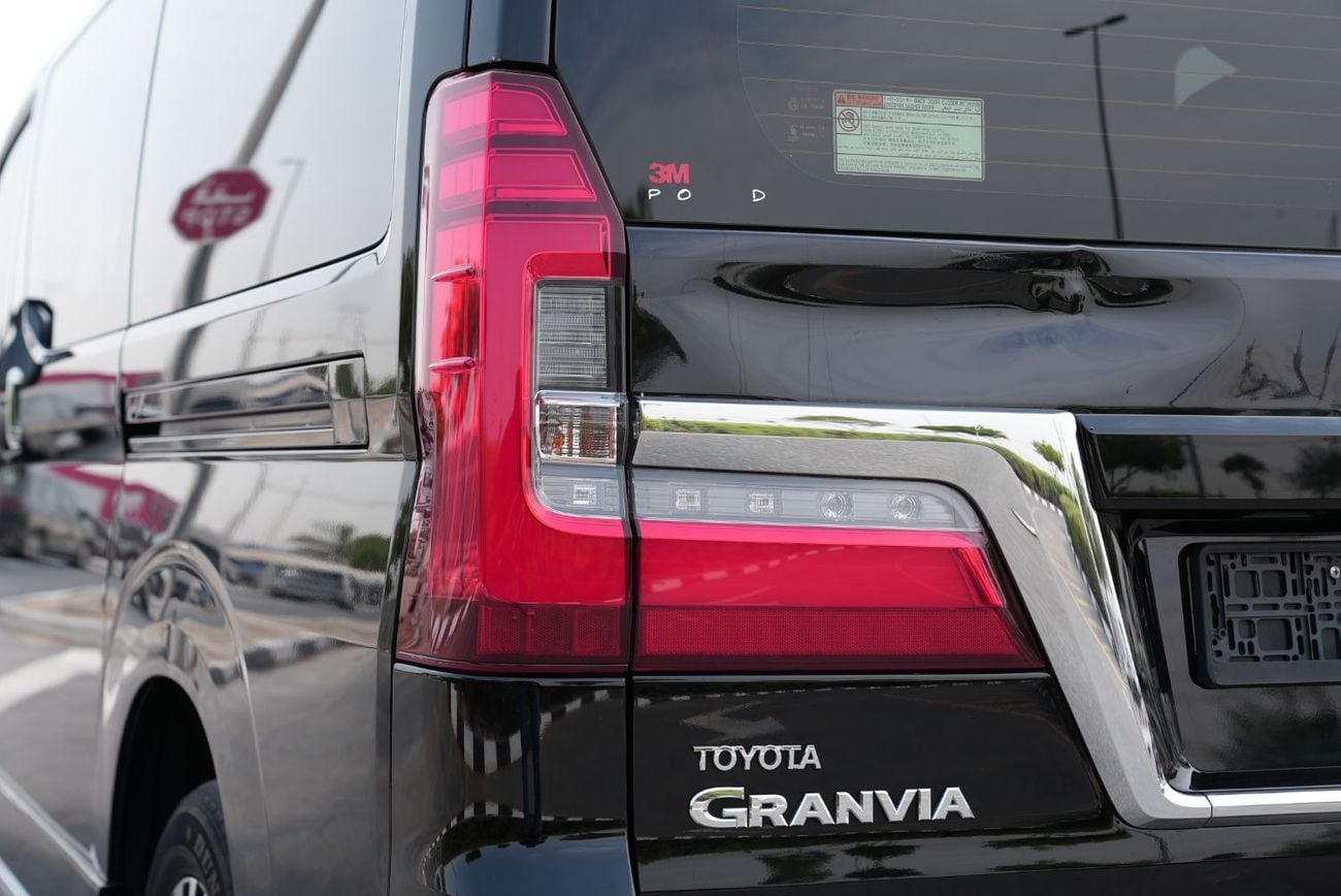 Toyota Granvia PREMIUM
