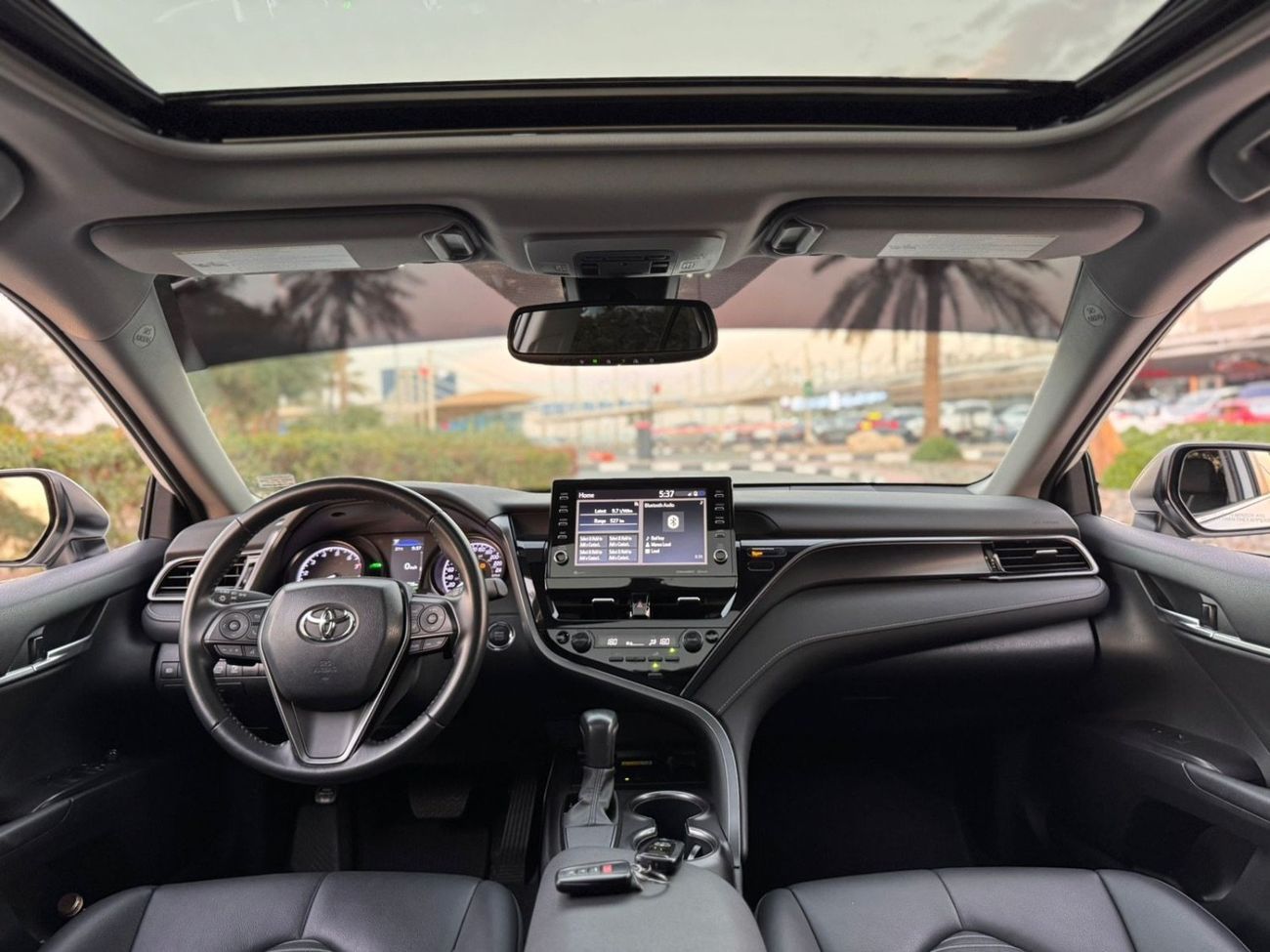 تويوتا كامري SE 2.5L (181 HP)