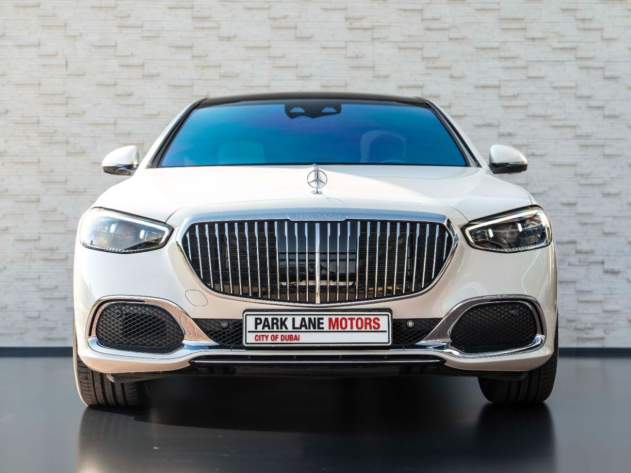 مرسيدس مايباخ S680 مايباخ LUXURY