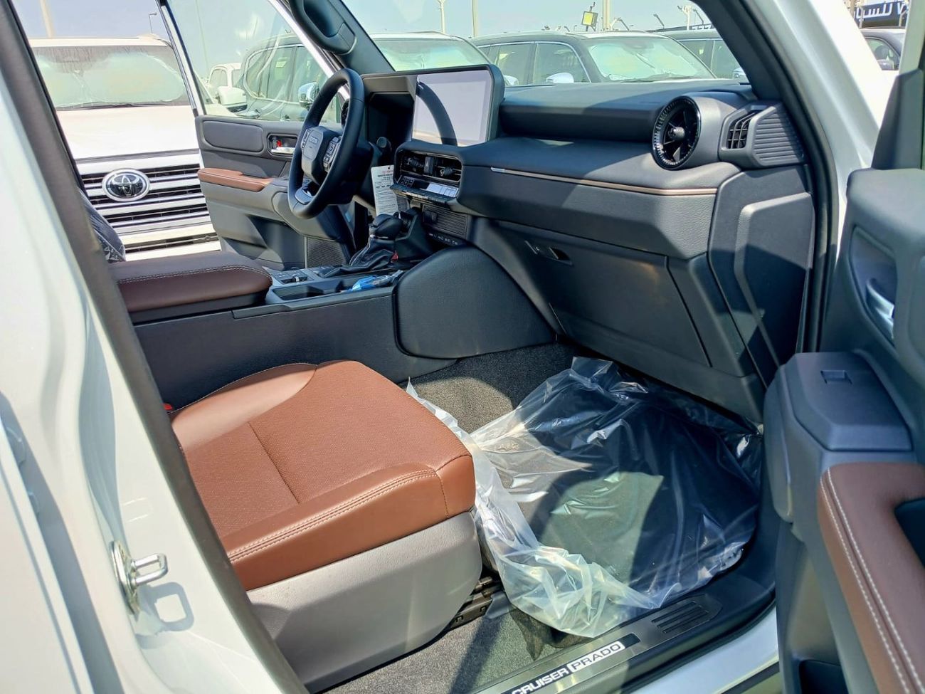 Toyota Prado TOYOTA PRADO DIESEL 2.8L  MID OPTION 2025