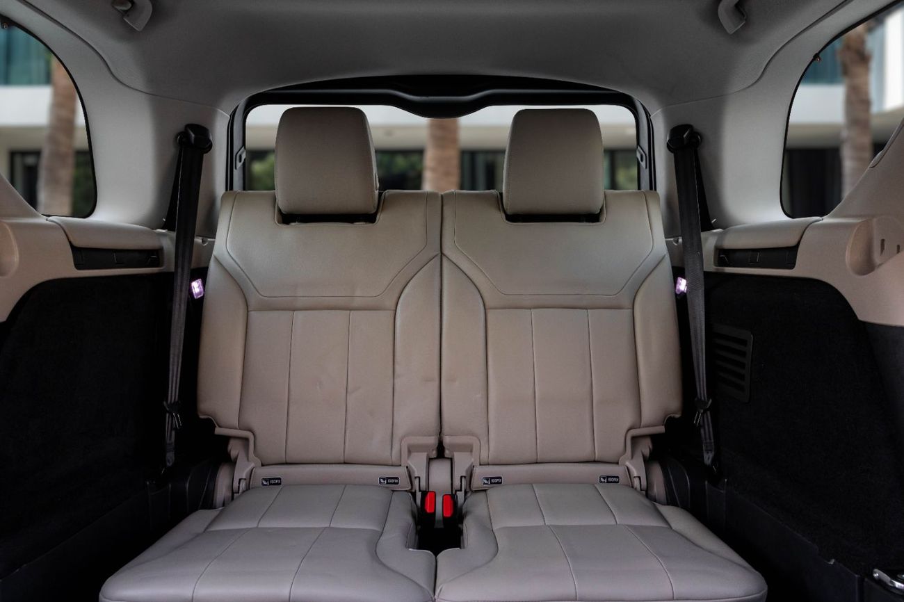 Land Rover Discovery | 2,056 P.M  | 0% Downpayment | Full Agency History | Side Step!