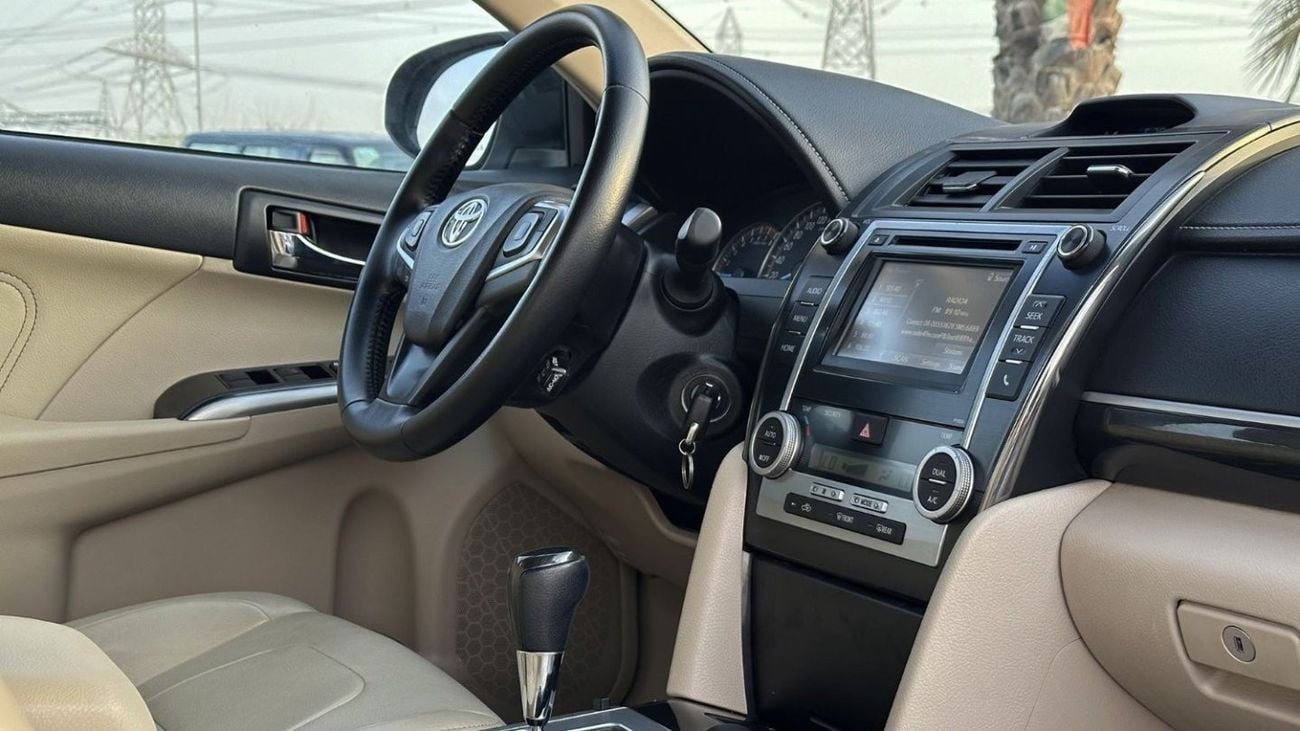 تويوتا كامري Platinum | 2.5L Petrol | GCC | Full Service History