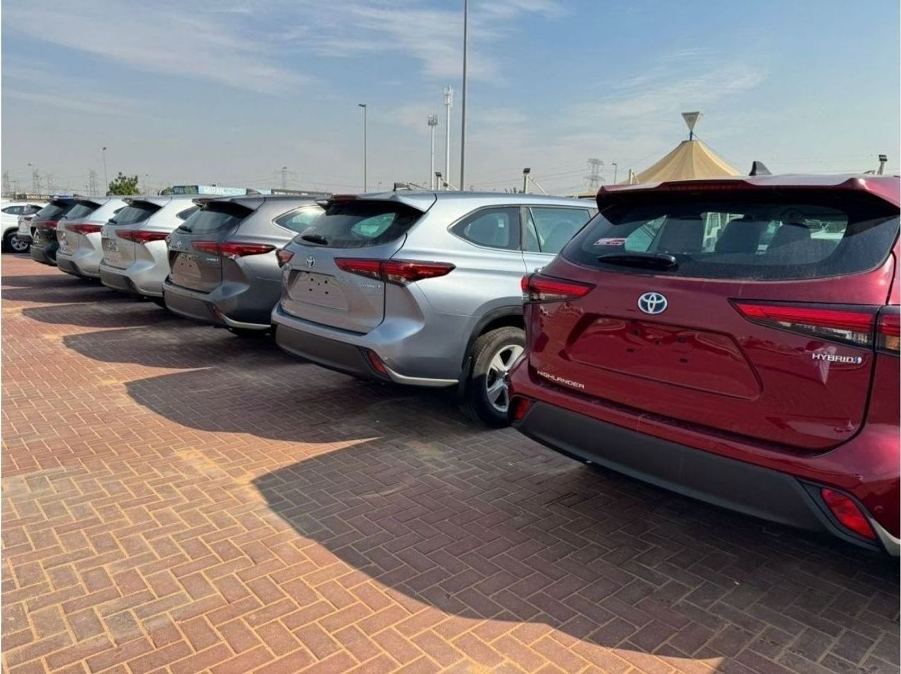 تويوتا هايلاندر 2.5L HYBRID AUTOMATIC ZERO KM