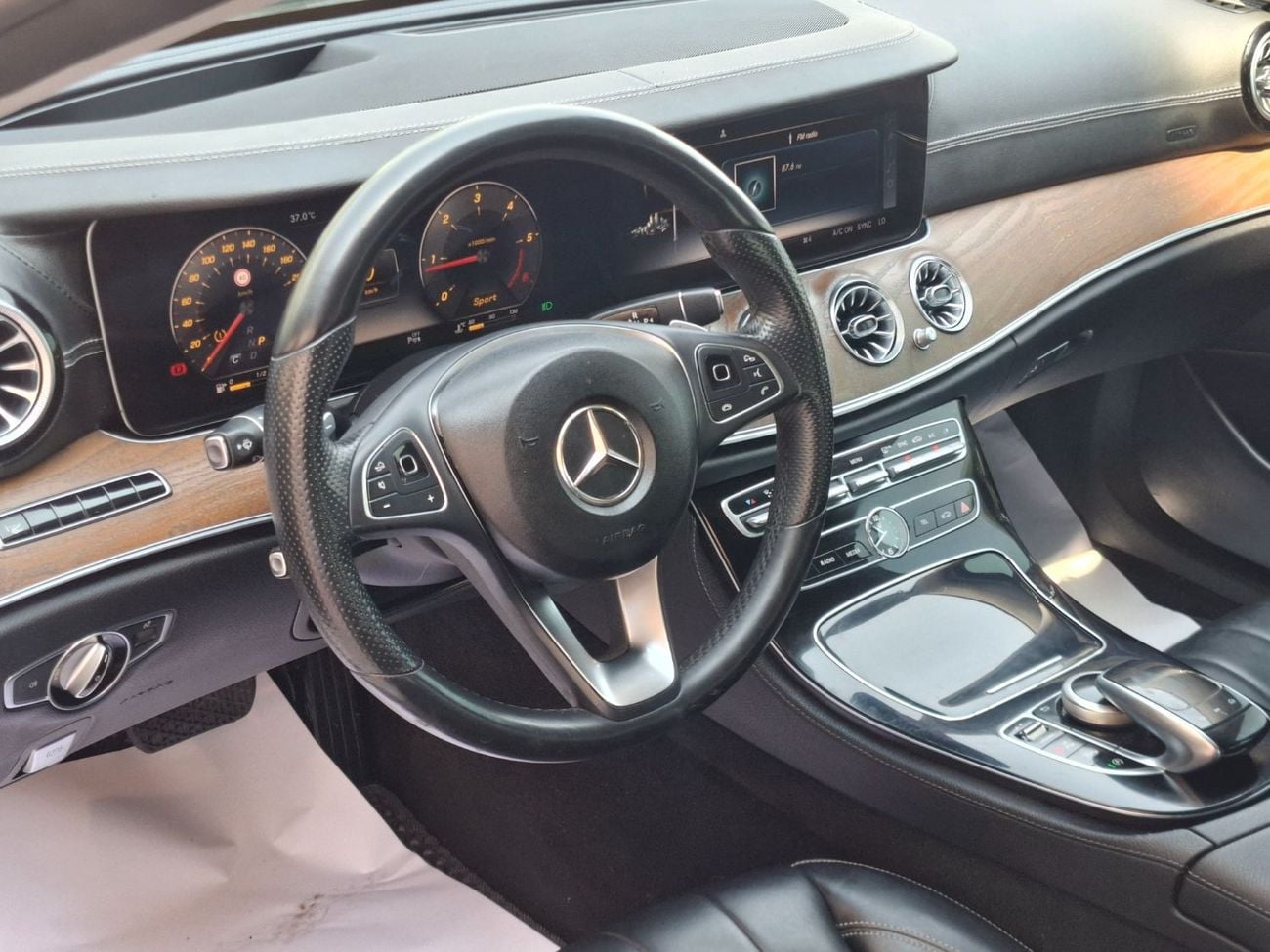 Mercedes Benz E220 D STD (NON GCC) Mercedes-Benz E220d 2017 full option