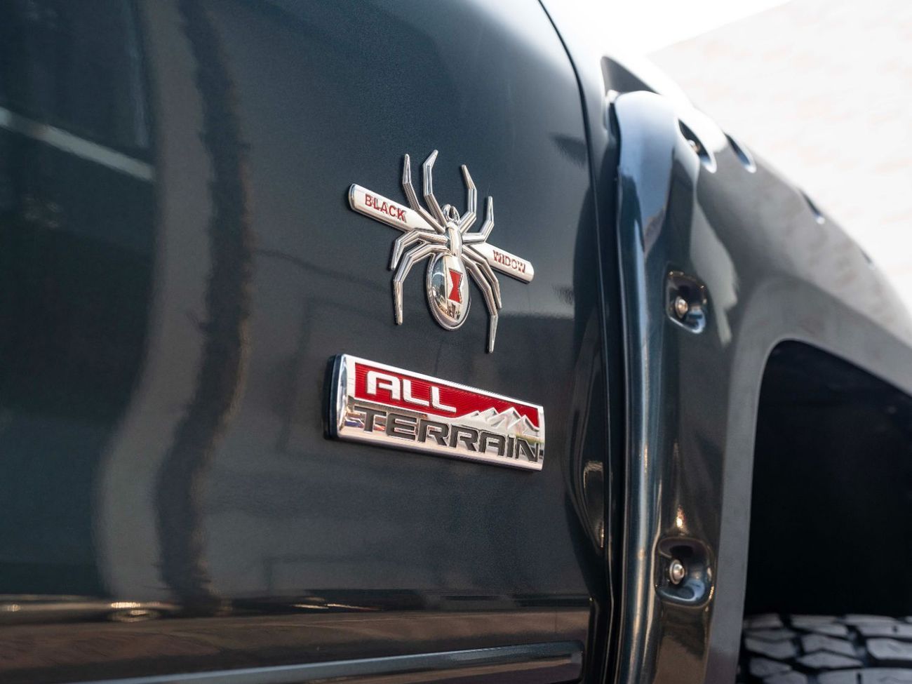 جي أم سي سييرا 5.3L V8 AT4 Crew Cab (AWD)