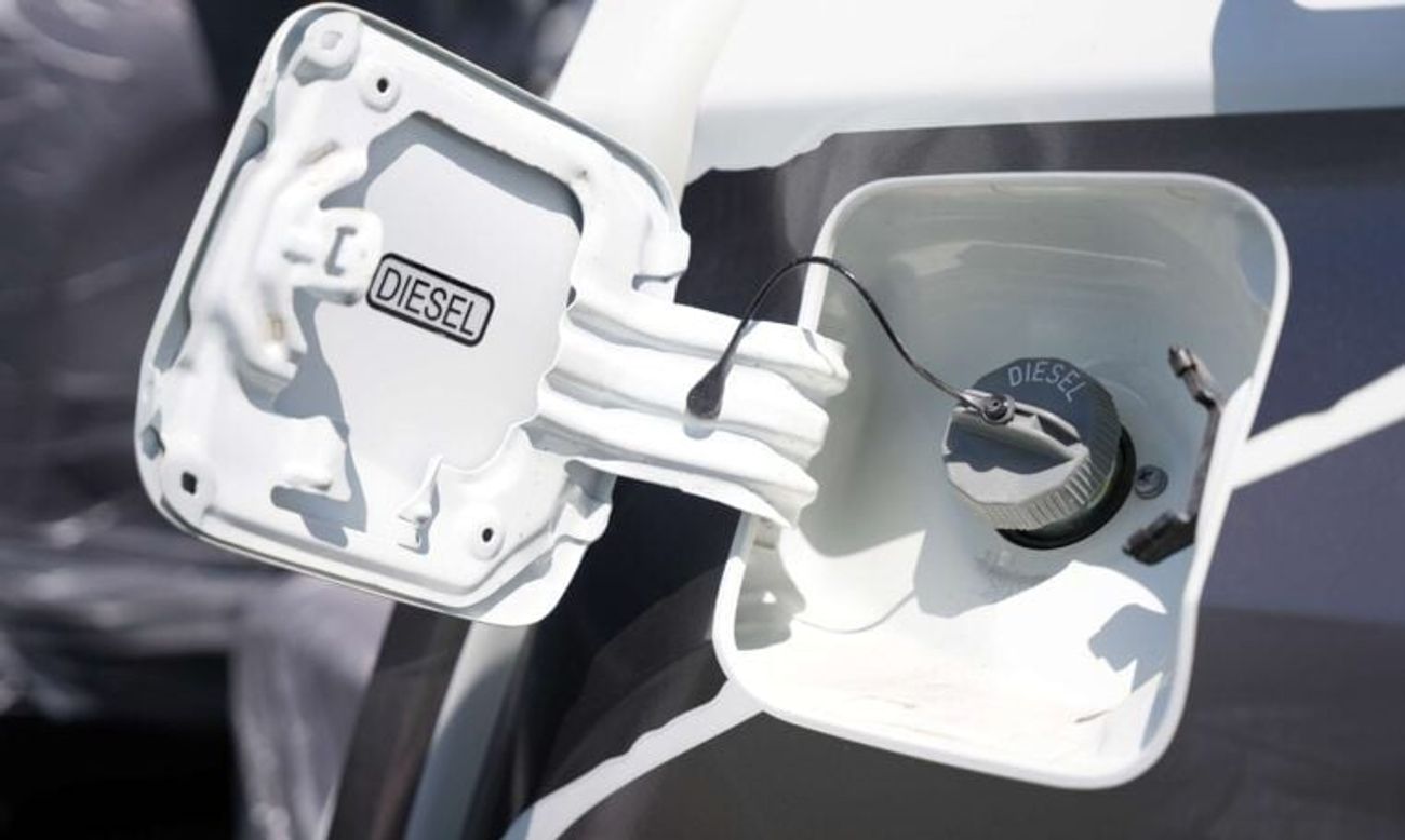 ميتسوبيشي L200 GL 2.5L Double Cab Utility RWD