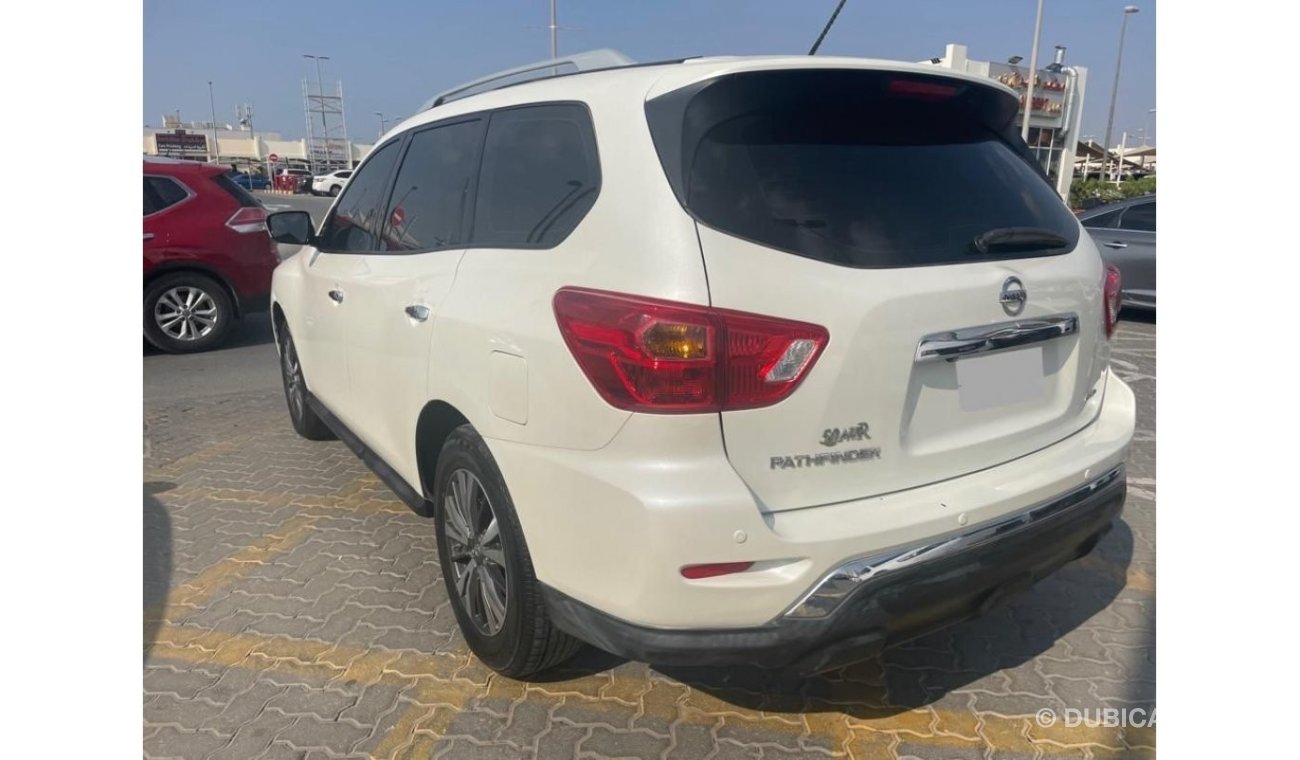 Nissan Pathfinder SV 2018 GCC model, agency paint, 6 cylinder, mileage 73000km