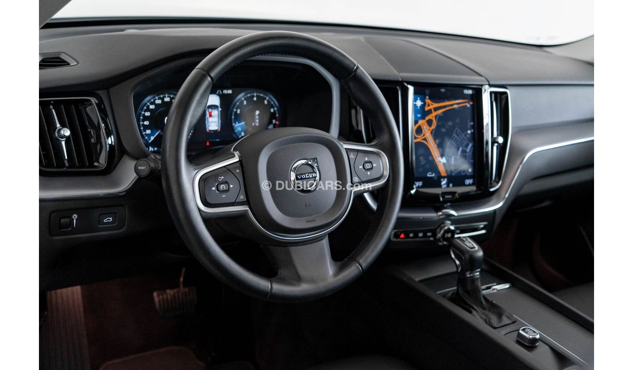 Volvo XC60 2020 Volvo XC60 T5 Momentum / All-Wheel-Drive / Full Volvo Service History and Warranty