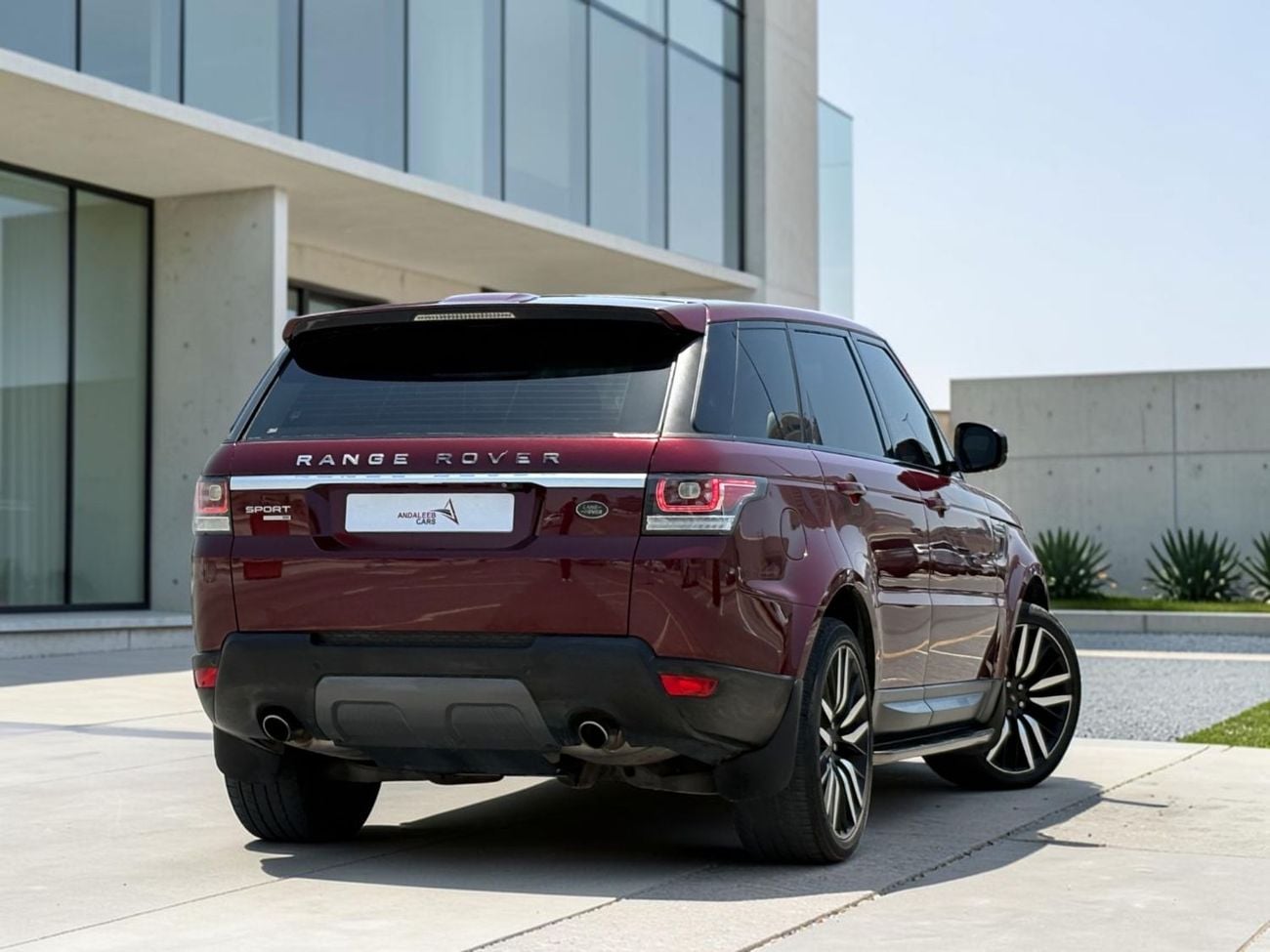 Land Rover Range Rover Sport SE 3.0L AED 2,340 P.M | 0% DOWN PAYMENT | RANGE ROVER SPORT SE | 2017 | 1ST OWNER | GCC SPECS