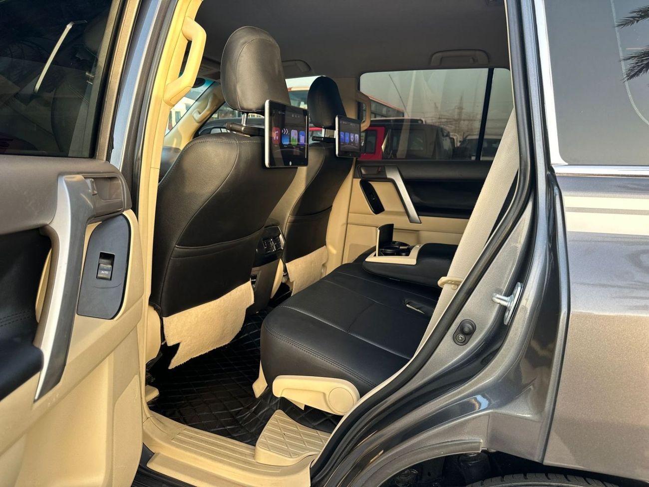 Toyota Prado MODIFIED TO 2023 MODEL | TESLA SCREEN | LHD |  2.7L PETROL ENGINE | 2016