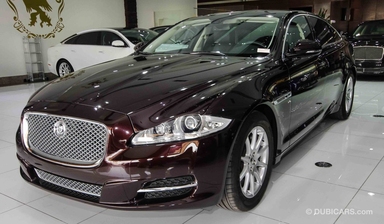 Jaguar XJ L with 3.0 Badge