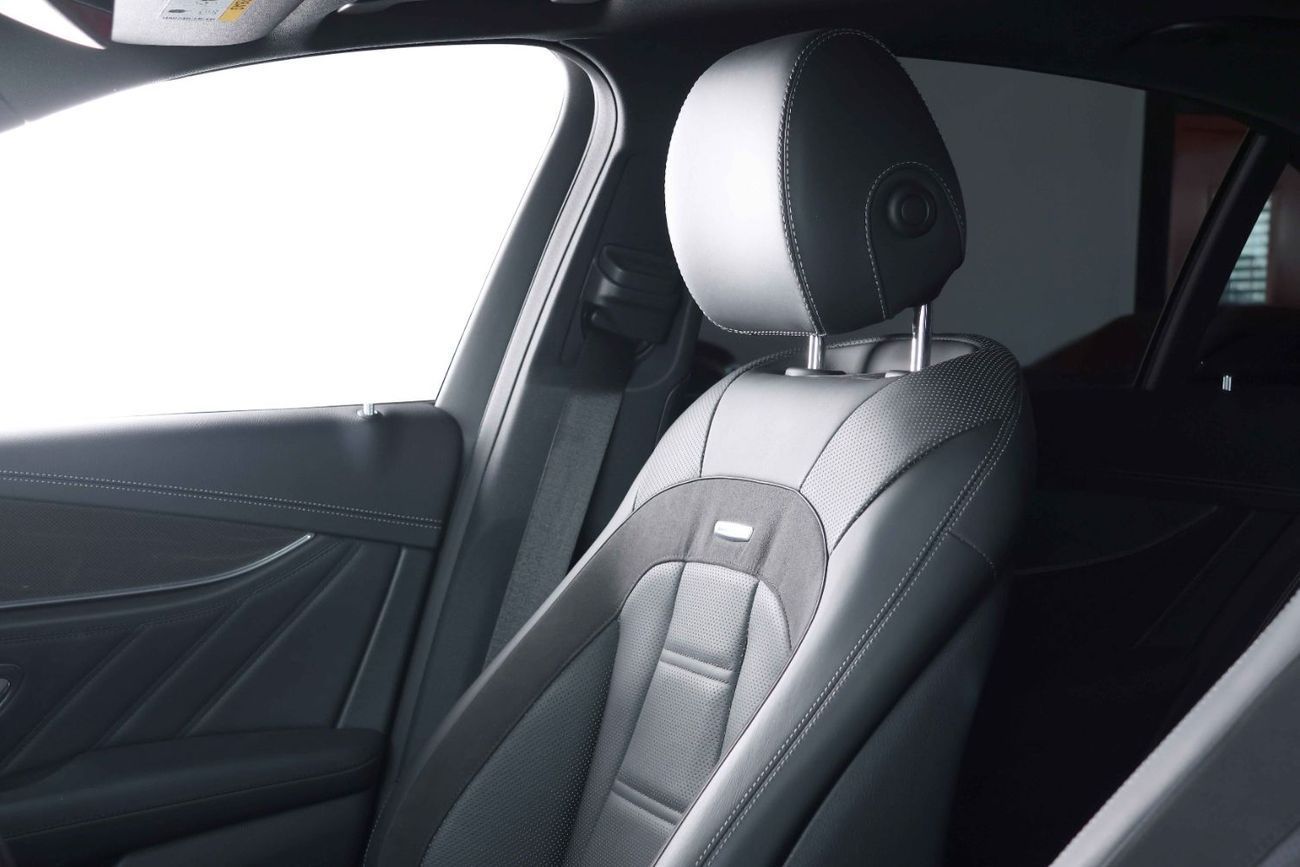 Mercedes-Benz E 53 AMG Std 3.0L 2019-MERCEDES BENZ E53 AMG-WARRANTY AND SERVICE CONTRACT AVAILABLE-FULL SERVICE HISTORY