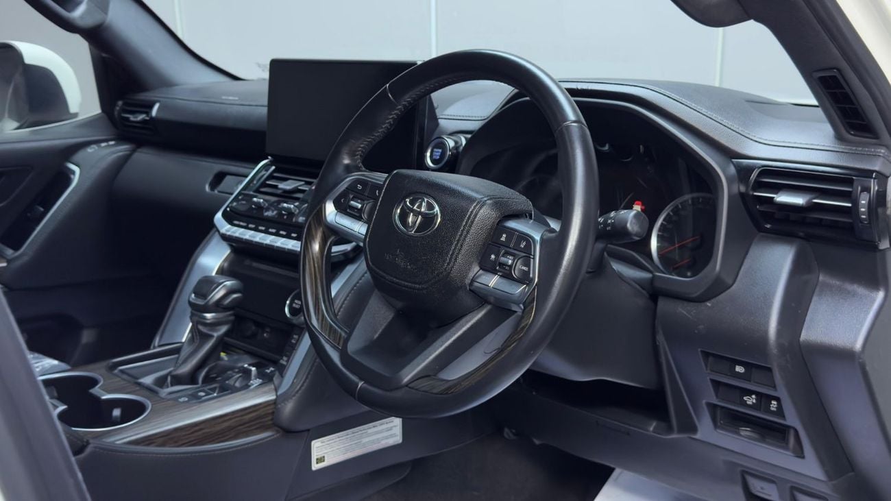 Toyota Land Cruiser LC300 ,RIGHT HAND DRIVE DIESEL ,4.5 LITER ,FULL OPTION  ,WITH G.R KIT