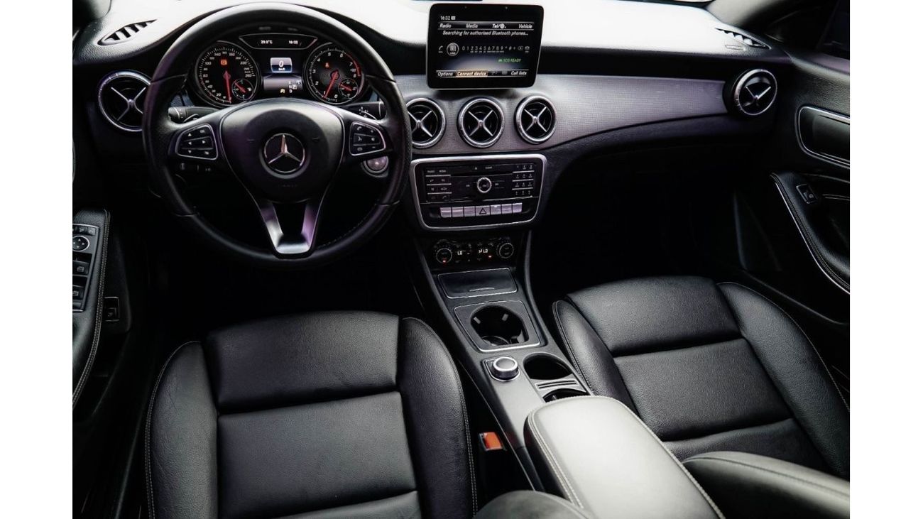 Mercedes-Benz CLA 200