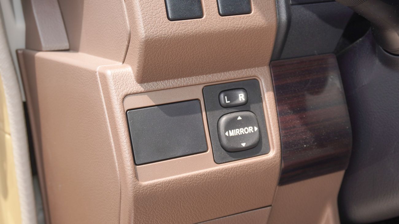 Toyota Land Cruiser Pick Up 4.0L V6 Double Cabin A/T