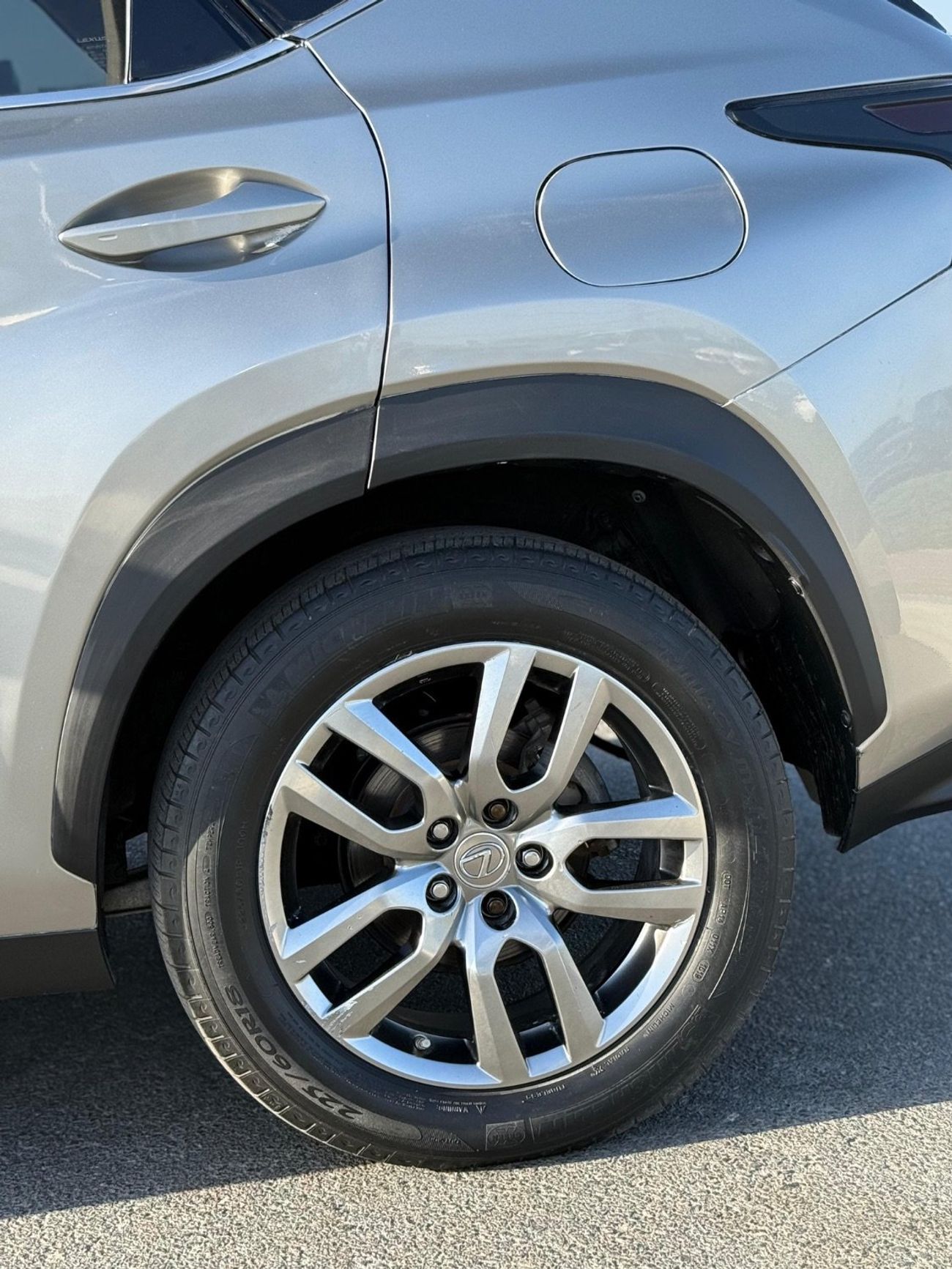 Lexus NX300 Hybrid NX300h Full Option