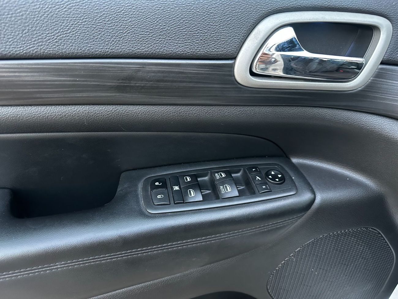 Jeep Grand Cherokee Laredo 3.6L 4WD