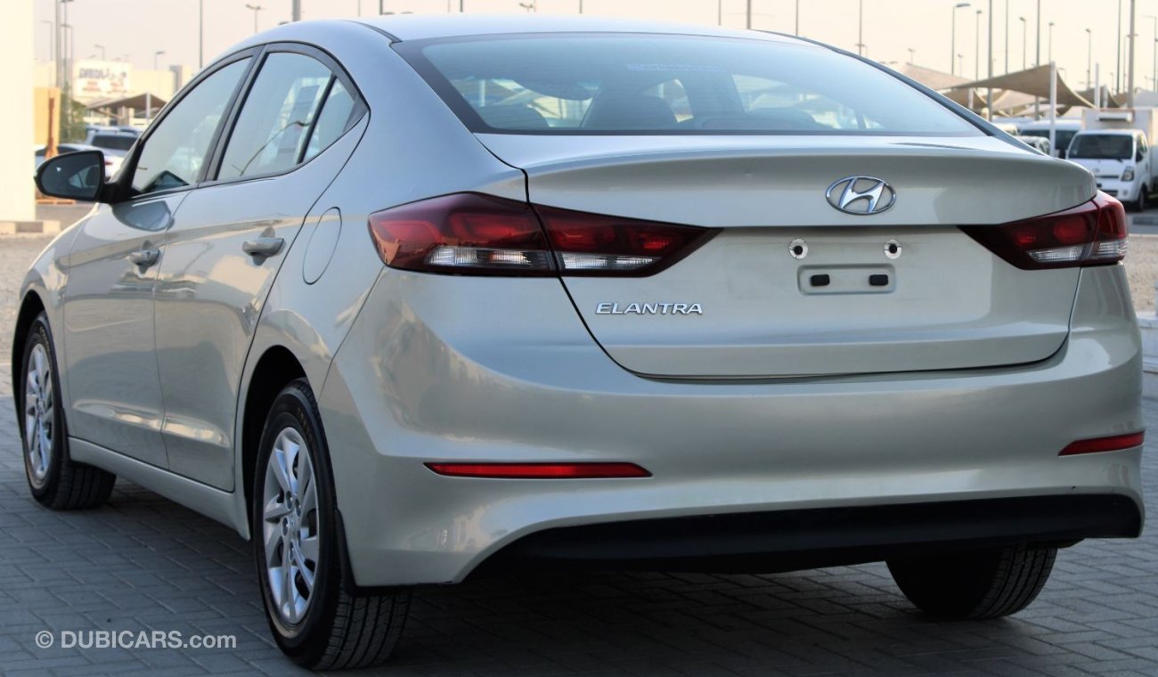 Hyundai Elantra Hyundai Elantra 2017, GCC, in excellent condition, without accidents, very clean from inside and out