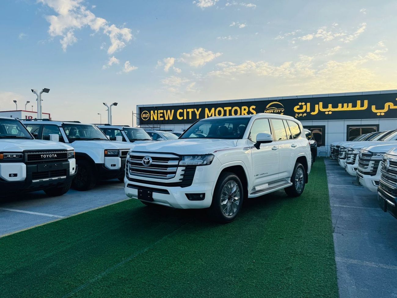 تويوتا لاند كروزر TOYOTA LANDCRUISER (300 SERIES) GXR 4.0L PETROL