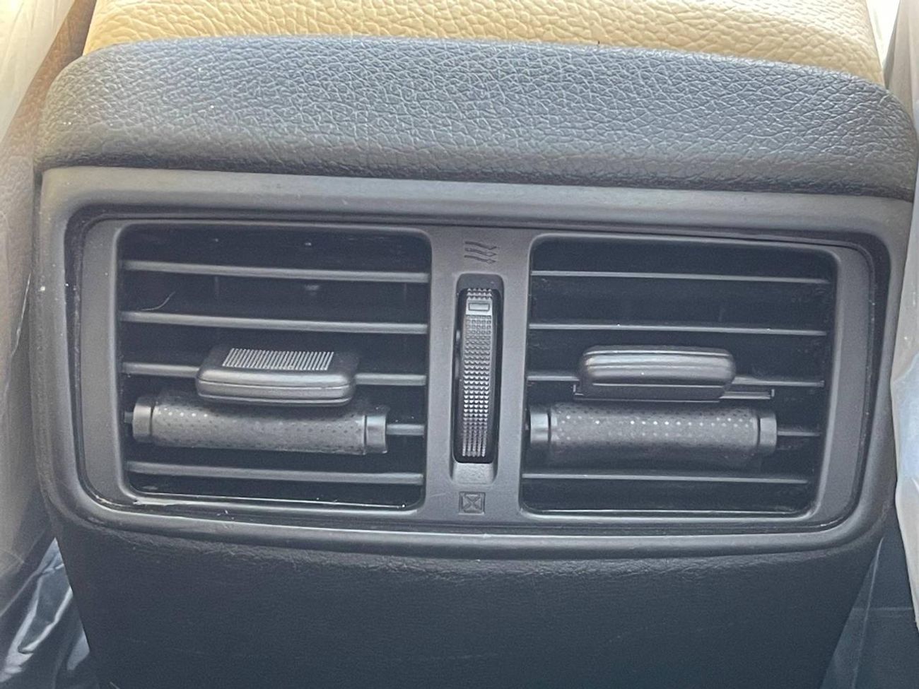 نيسان روج SL / AWD / 2.5 V4 / فتحة سقف بانورامية / كاميرا 360 درجة / رادار / نظام صوت BOSE