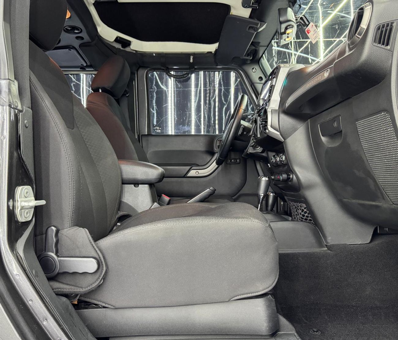 Jeep Wrangler Rubicon 3.6L A/T (5 Seater) 2018 Jeep Wrangler, Warranty, Service History, Excellent Condition, GCC