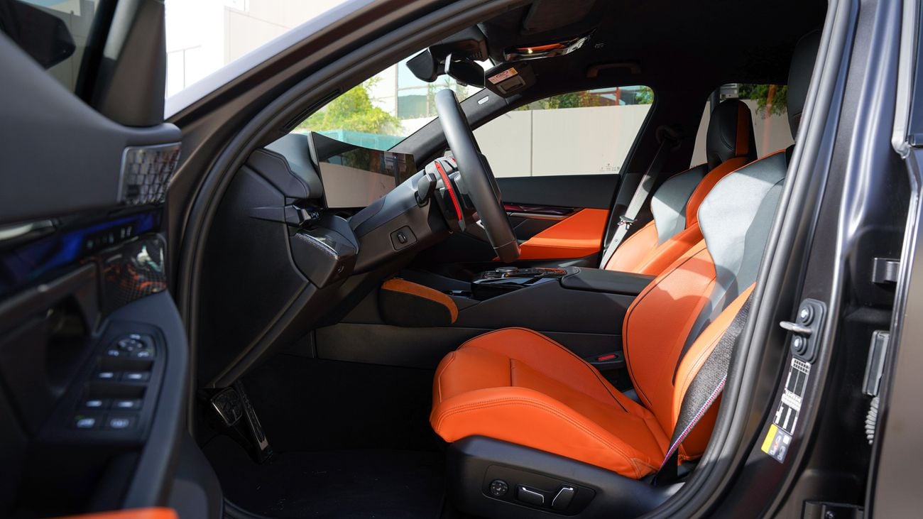 بي أم دبليو M5 200k km warranty worldwide transferable (valid at any BMW dealer) 17/10/2029 | exterior and interior