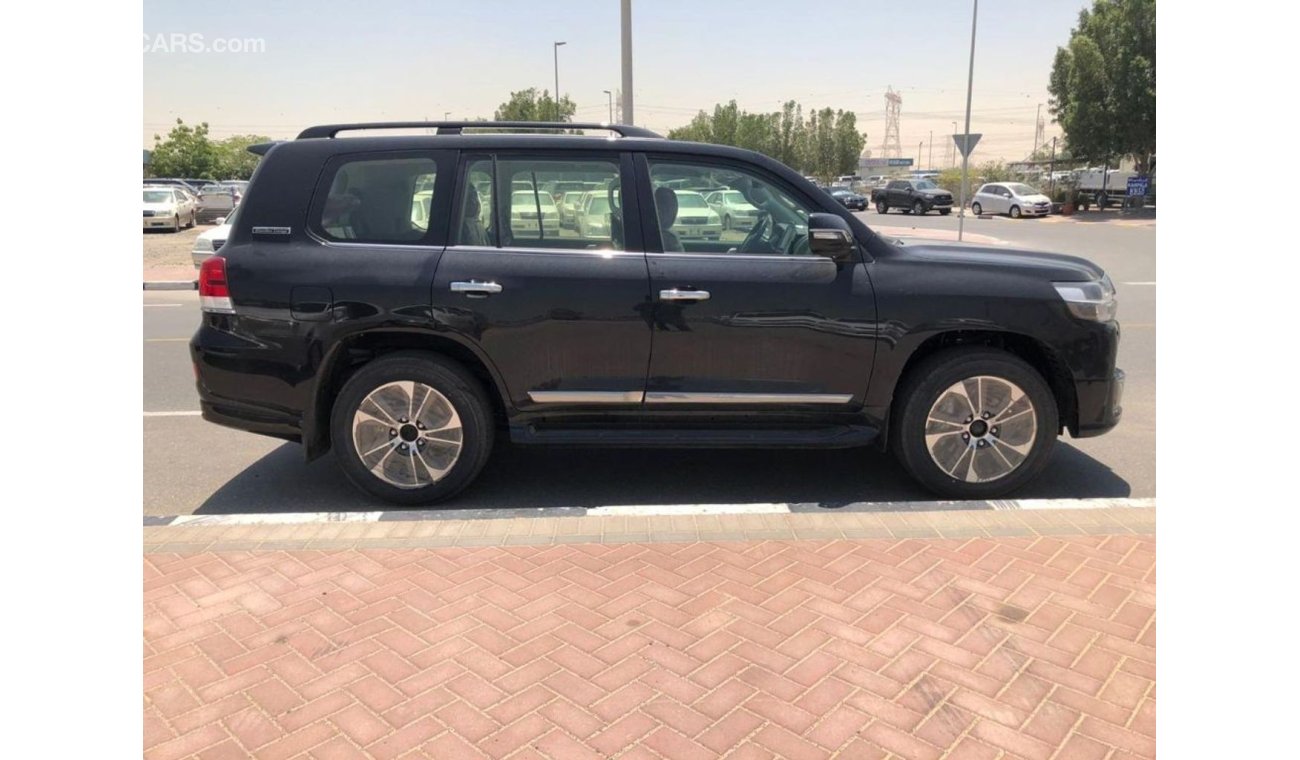 تويوتا لاند كروزر 2020 Toyota Land cruiser 4.6L Petrol Executive Lounge