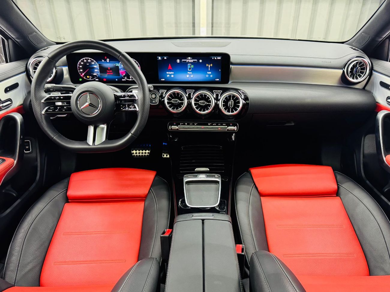 مرسيدس بنز A 200 AMG 2025 Mercedes Benz A200 AMG, Mercedes Warranty, Very Low Kms, Excellent Condition, GCC