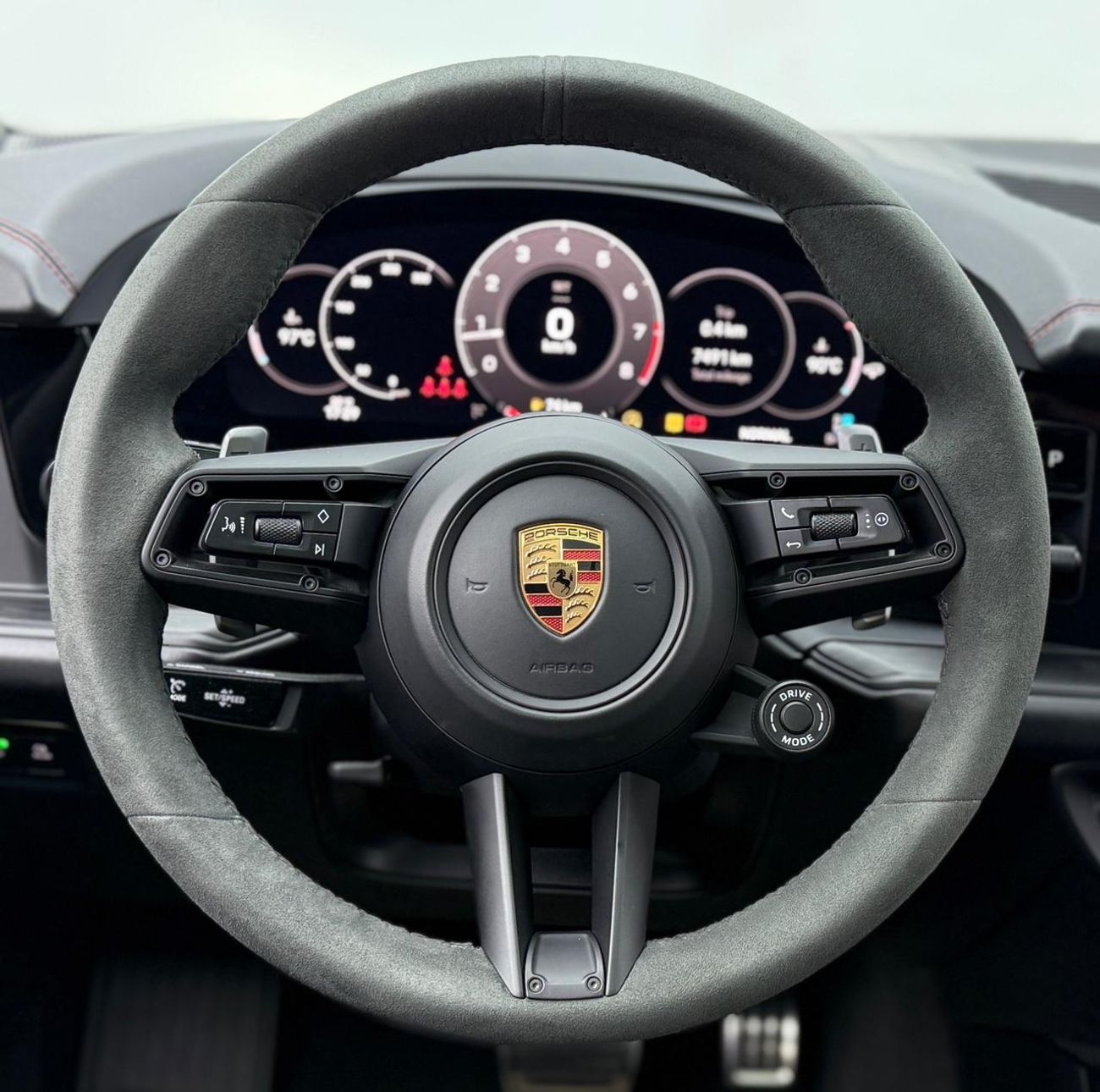 Porsche Cayenne 2025 Porsche Cayenne GTS, 2027 Porsche Warranty, Sport Chrono Package, Very Low Km, GCC