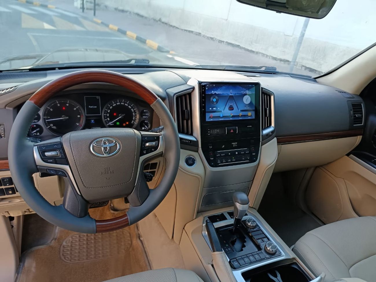 Toyota Land Cruiser GXR+ 4.6L