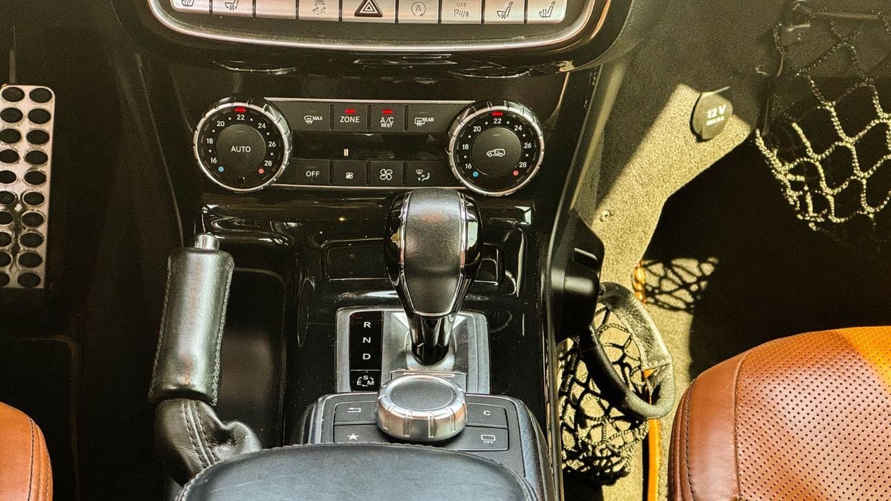 Mercedes-Benz G 500 Premium + 4.0L Partial Service History Turbo V8 GCC