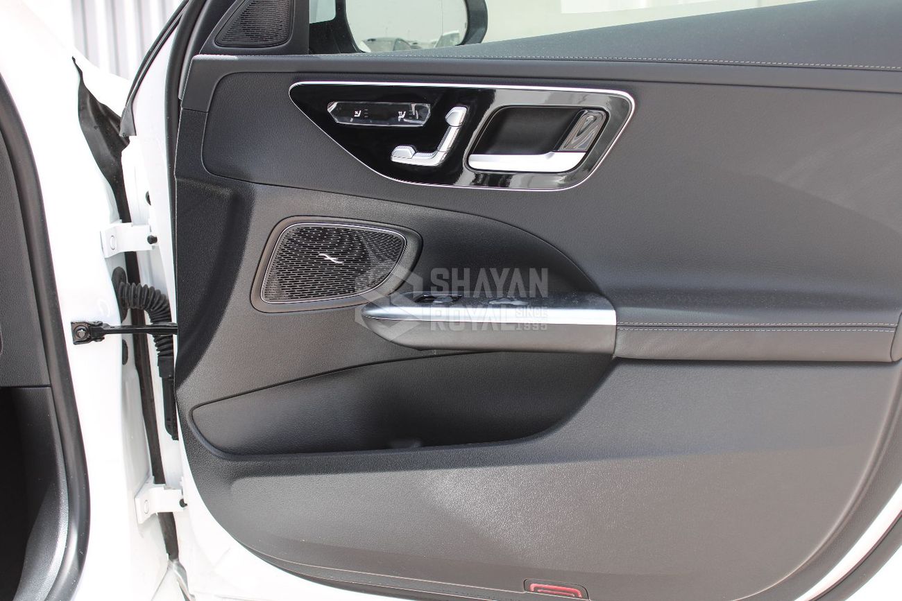 Mercedes-Benz C 200 L SPORT VERSION 1.5L V4 PETROL RWD AT 2025MY LHD