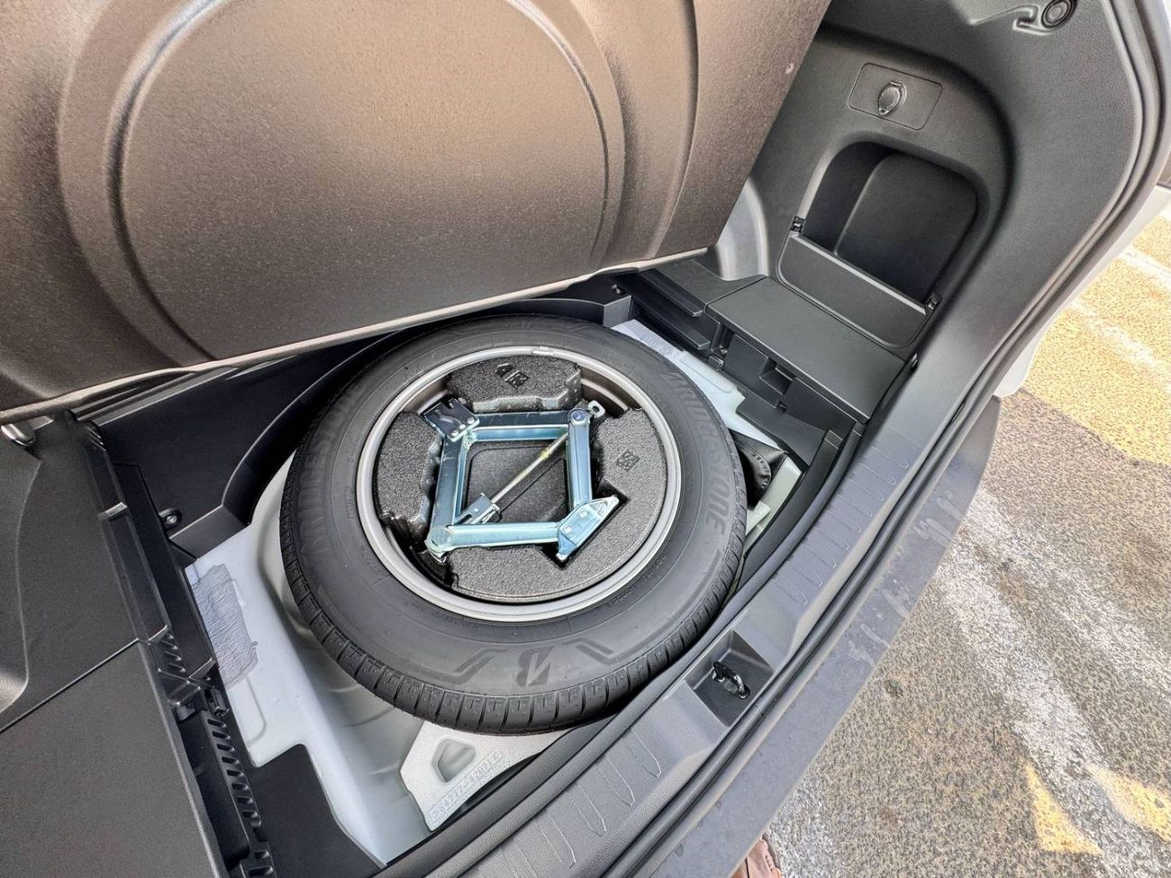 تويوتا راف ٤ 2025 TOYOTA RAV4 XLE-G 2.5L GCC BRAND NEW 0KM