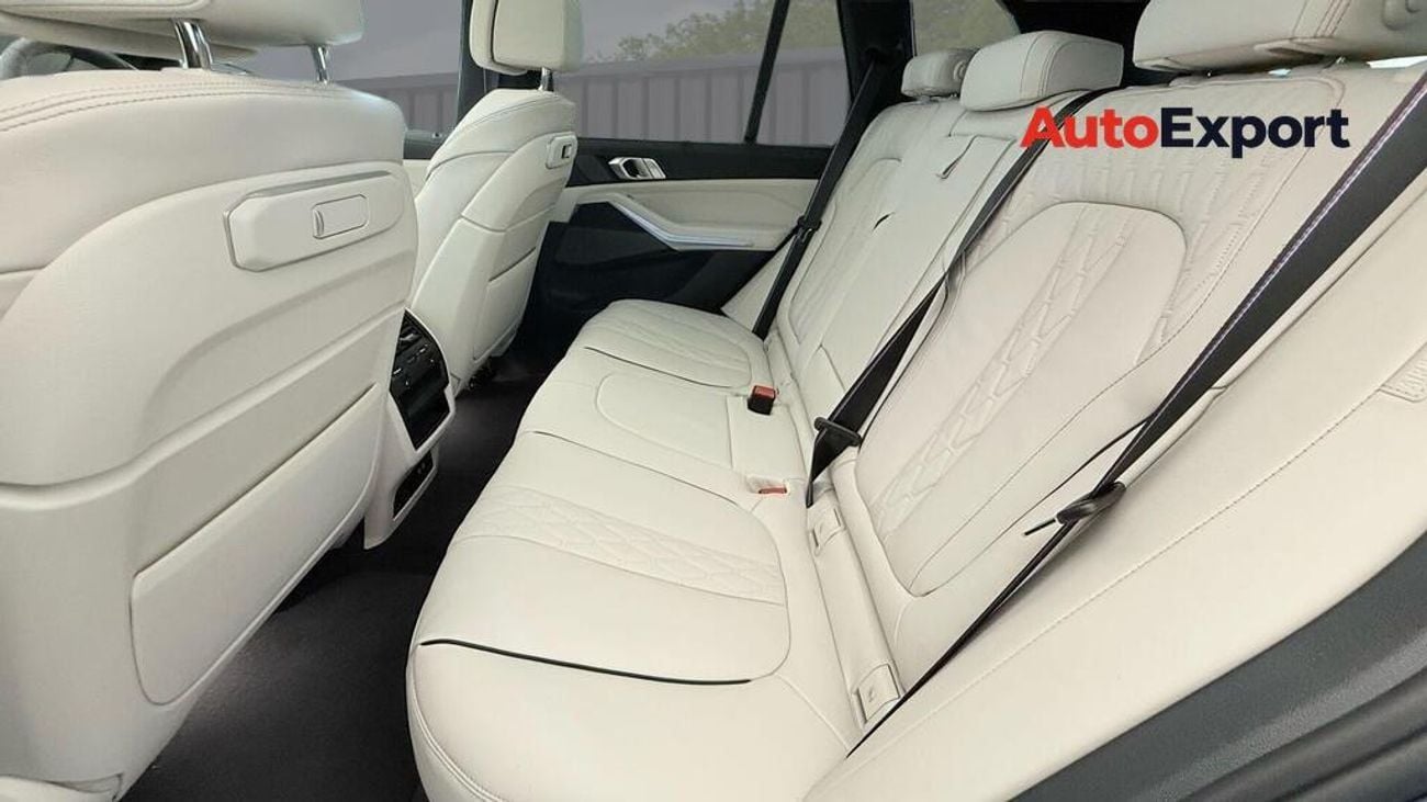 BMW X5 BMW X5 50e in RIGHT HAND DRIVE