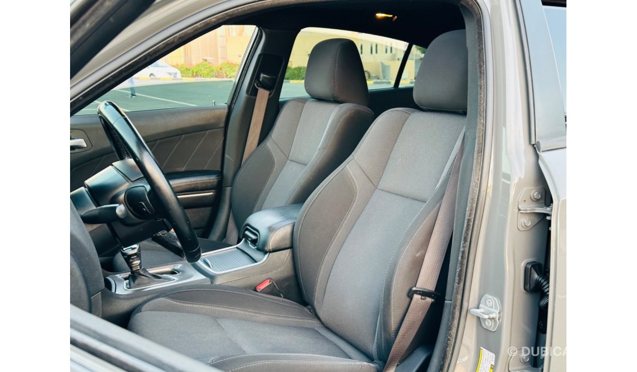 Dodge Charger 3.6L SXT (Mid) DODGE CHARGER V6 SXT MODEL 2019 VERY CLEAN CAR