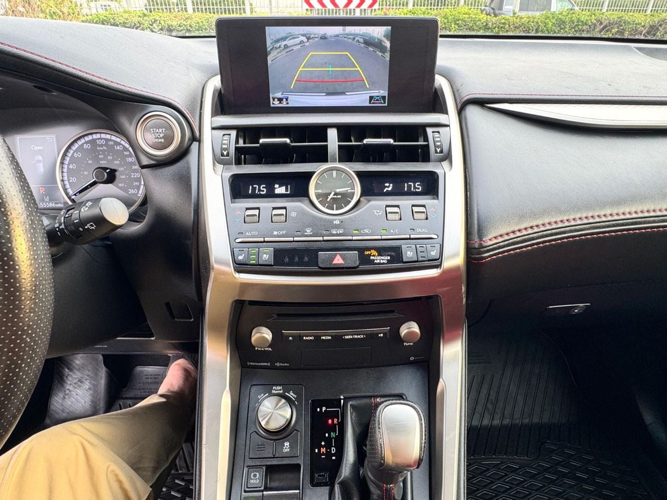 لكزس NX 300 F-SPORT PLATINUM