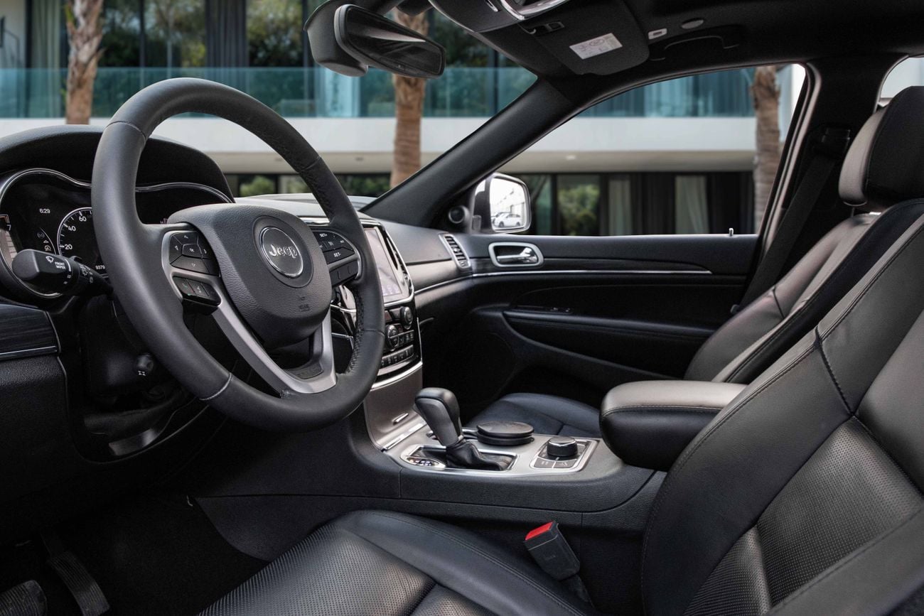 جيب جراند شيروكي Grand Cherokee | 1,567 P.M | 0% Downpayment | Full Jeep Service History | Limited | Under Warranty!