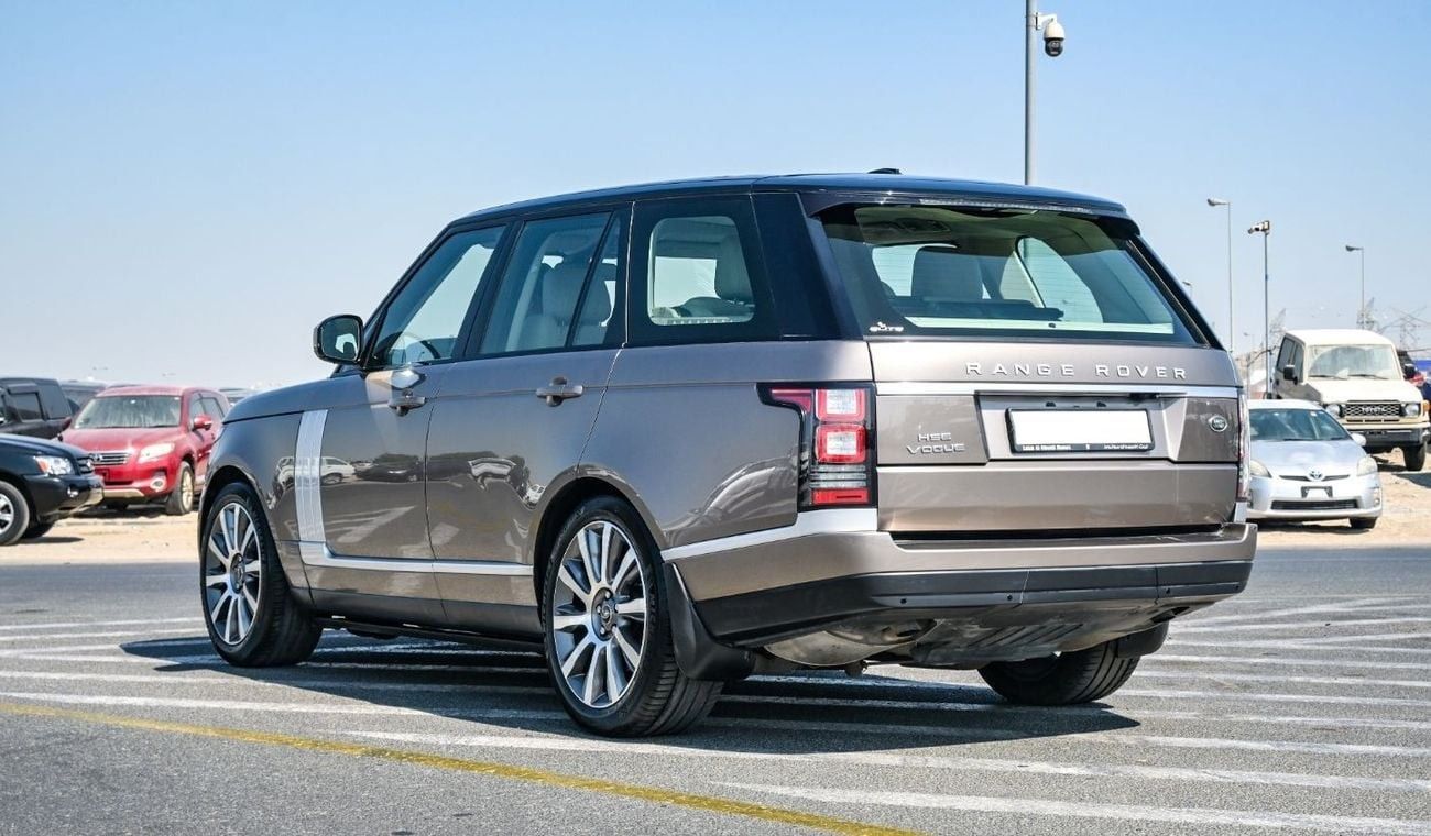 لاند روفر رينج روفر Perfect Condition Range Rover Vogue HSE - 2016 Low Mileage