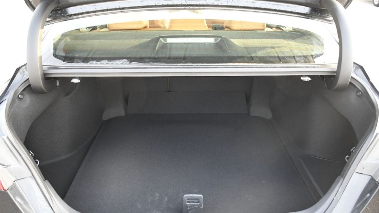 Toyota Camry GLE 2.5L Hybrid 2025YM