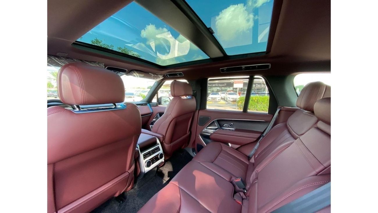 Land Rover Range Rover GCC SPEC UNDER WARRANTY AND SERVICE