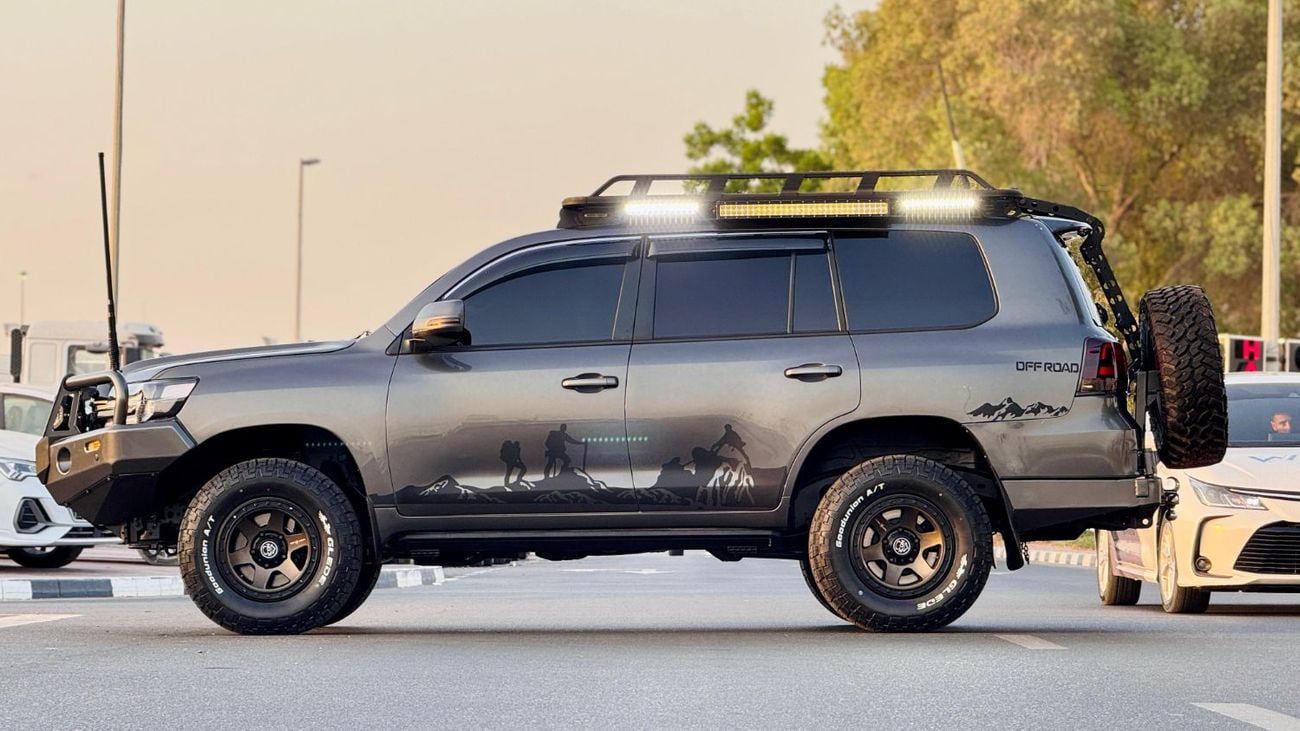 تويوتا لاند كروزر HEAVY OFF-ROAD MODIFIED | 4.5L DIESEL | RHD | AUTOMATIC | BULL BAR + RHINO RACK + SNORKEL