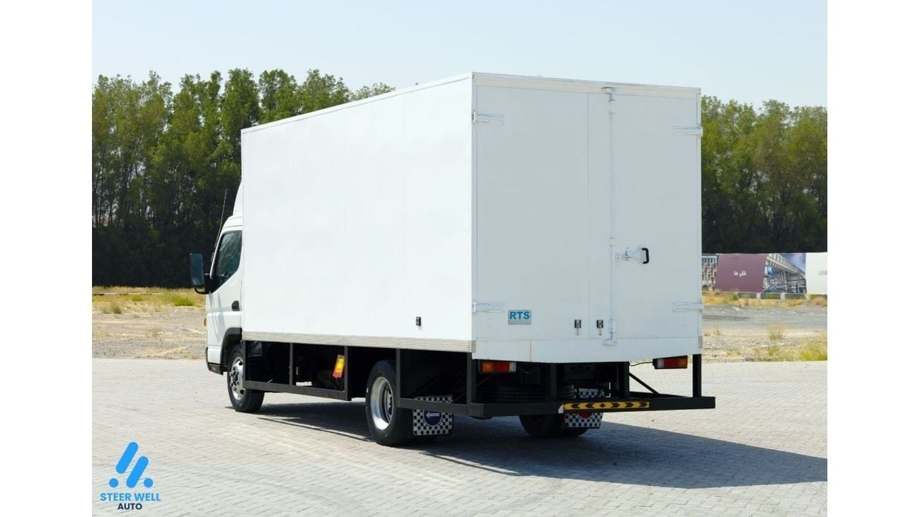 Mitsubishi Fuso Canter Fuso Pick Up with Dry Box 3.0L - Like New Condition - GCC - Book Now!