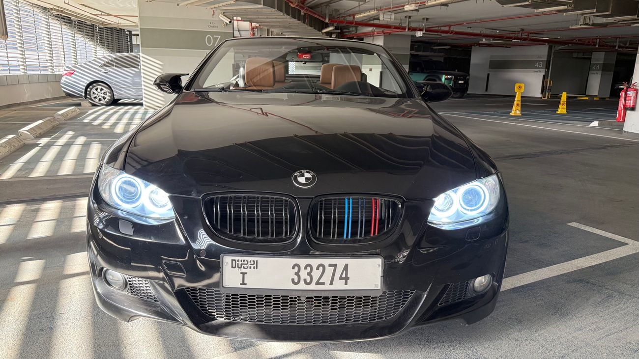 بي أم دبليو 330i GCC I Convertible