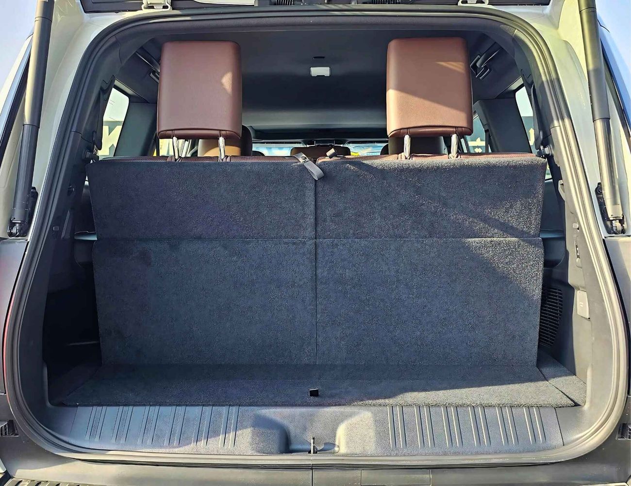 تويوتا برادو ADVENTURE TURBO / 2.8L V4 DIESEL / 360* WITH HEADUP DISPLAY / SUNROOF / HIGH OPTION (CODE # ADV)