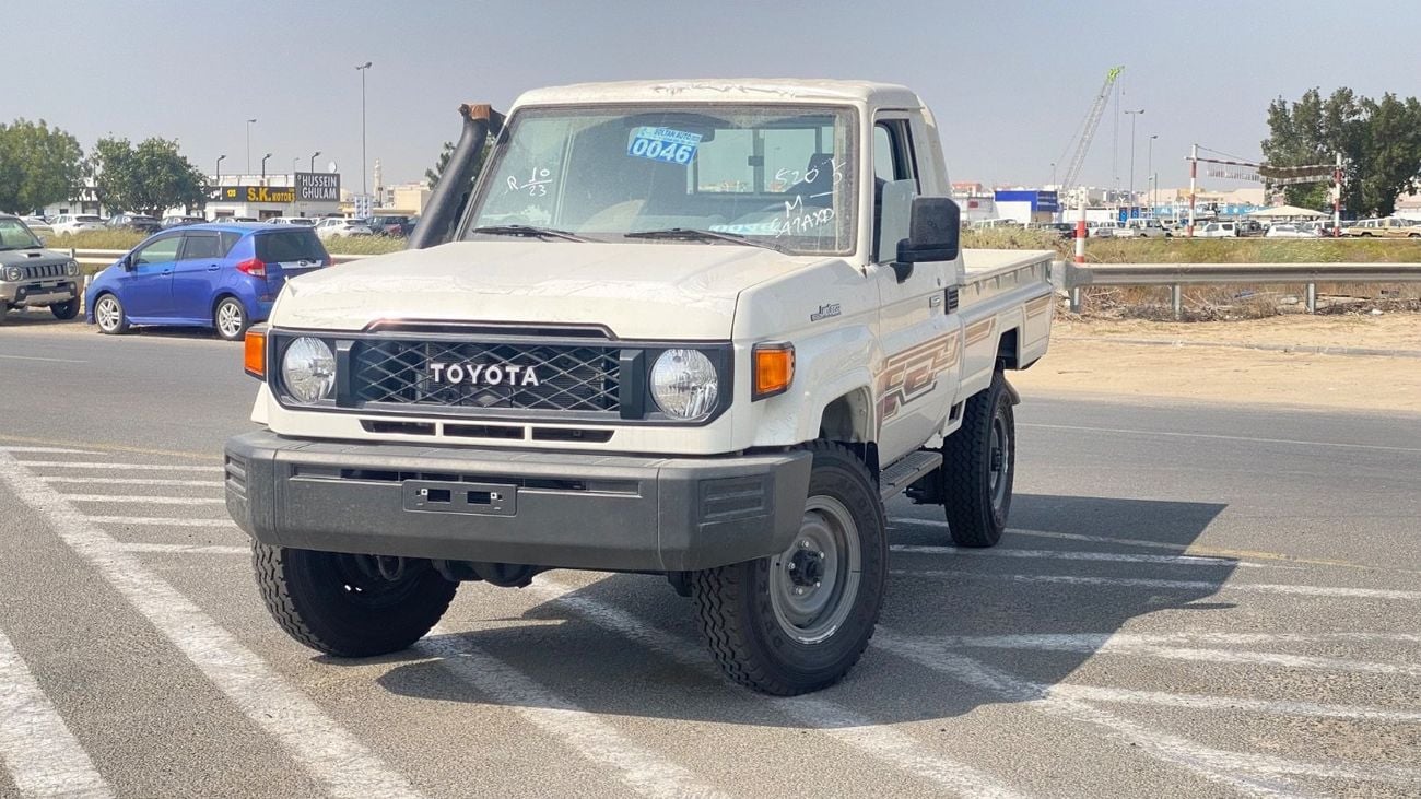 Toyota Land Cruiser Pick Up 4.0 Petrol Brand new
