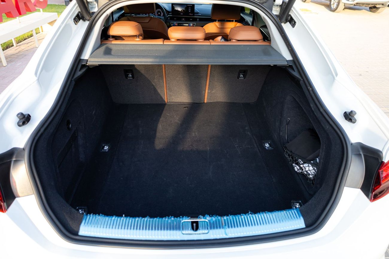 أودي A5 40 TFSI S Line 2.0L (190 HP)