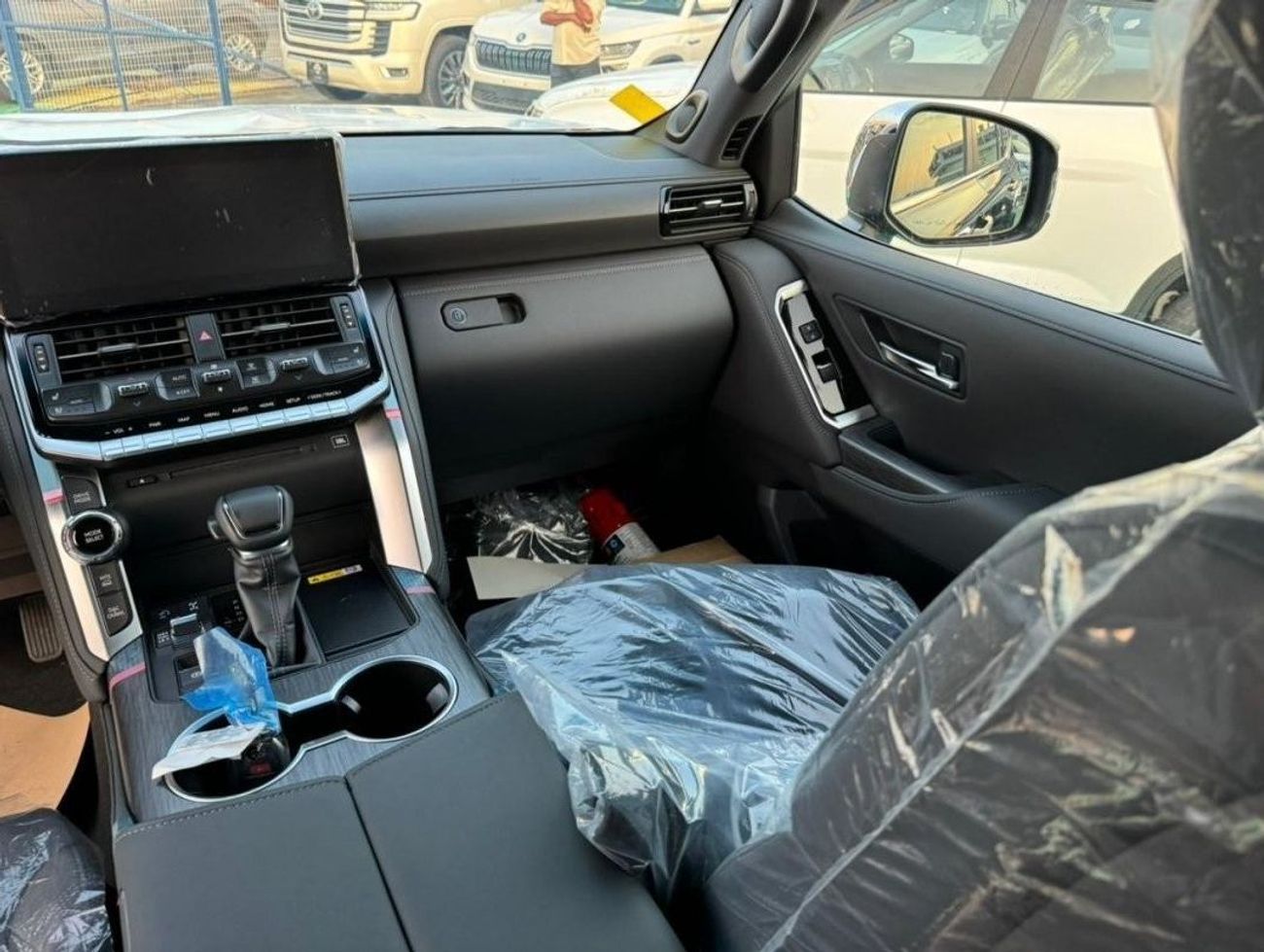 تويوتا لاند كروزر 2026 TOYOTA LAND CRUISER 3500cc VXR Twin Turbo FULL OPTION Petrol Automatic Zero KM