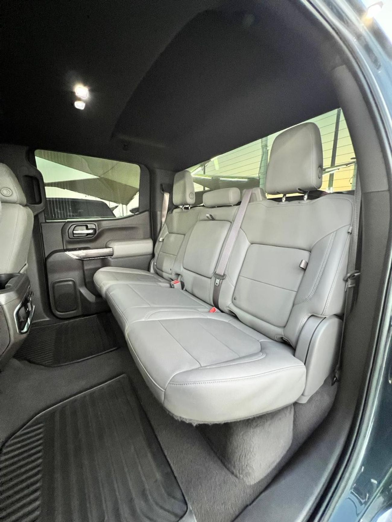 Chevrolet Silverado Chevrolet silverado LTZ Model 2020 Gcc specs