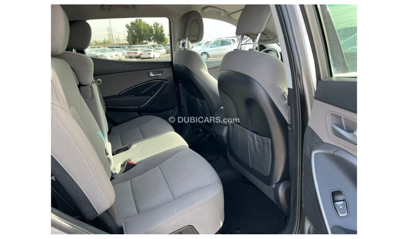 Hyundai Santa Fe *Offer*2017 Hyundai Santa Fe Sports 4x4  /