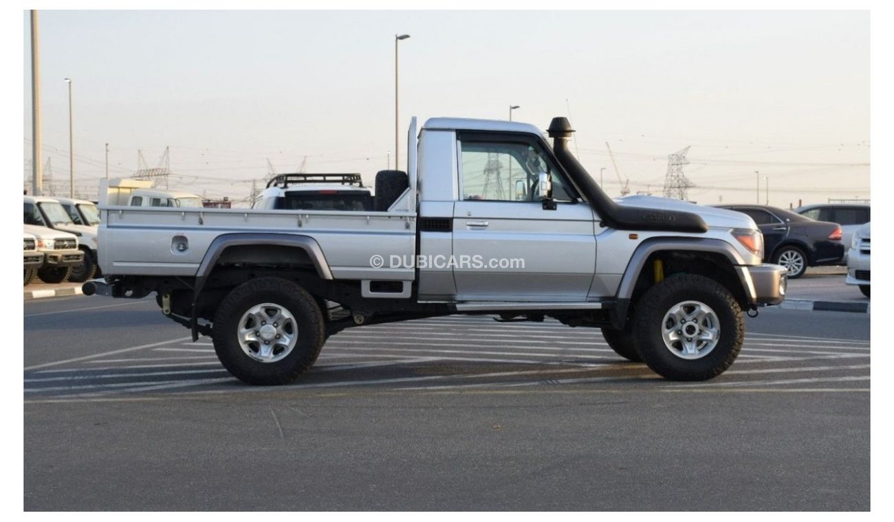 Toyota Land Cruiser Pick Up